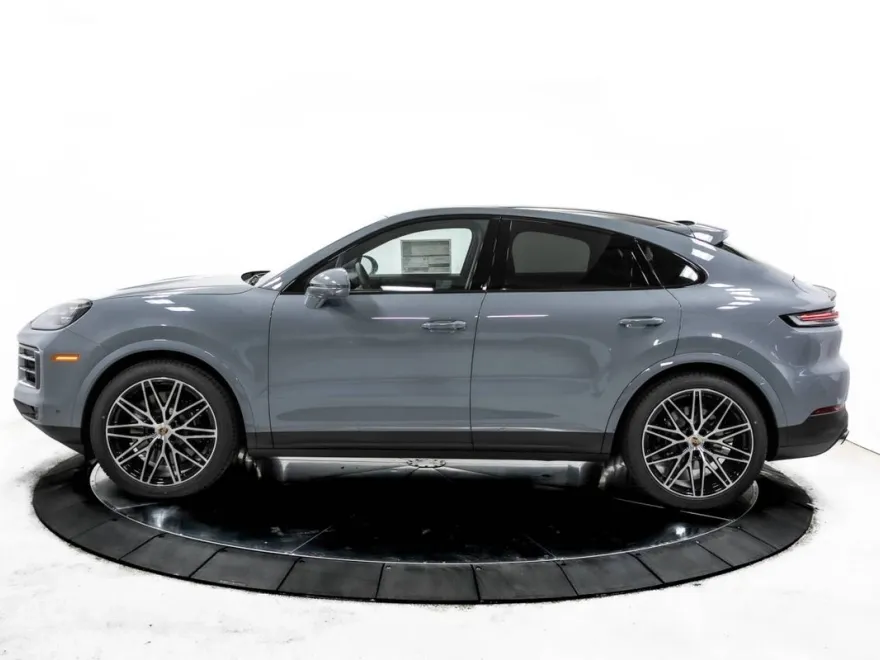 2025 Porsche Cayenne Coupe S photo 1