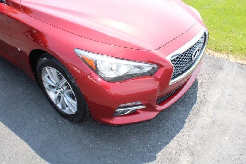 2015 Infiniti Q50 Premium photo 1