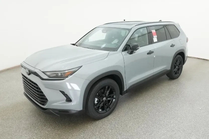 2026 Toyota Highlander Hybrid photo 1