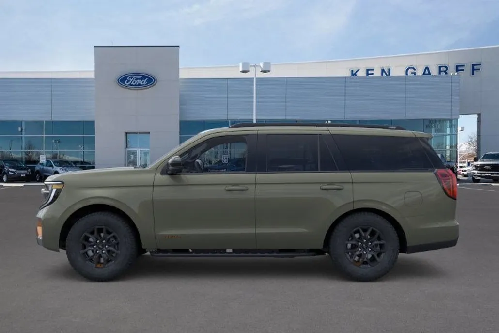 2025 Ford Expedition photo 1