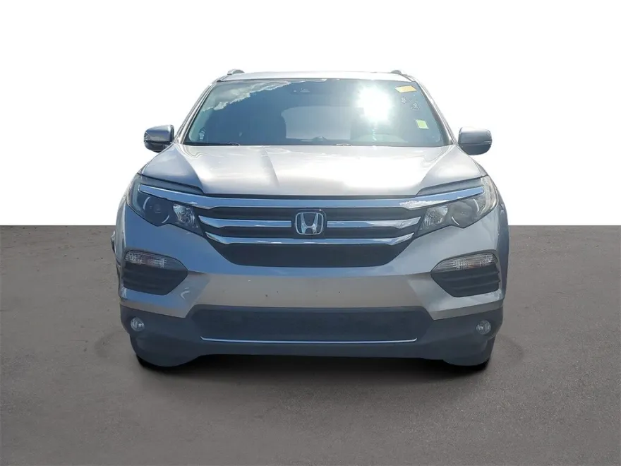 2016 Honda Pilot Elite photo 1