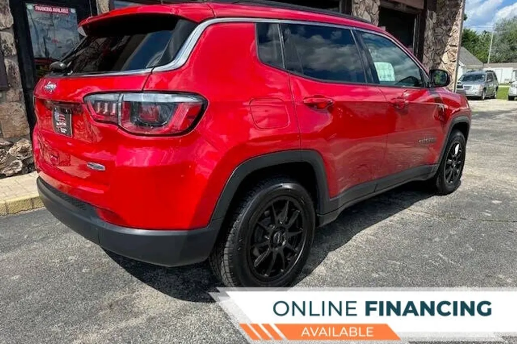 2017 Jeep Compass Latitude photo 1