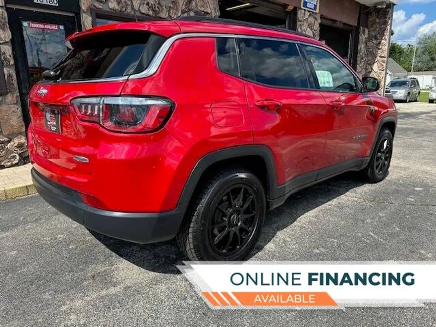 2017 Jeep Compass Latitude photo 1
