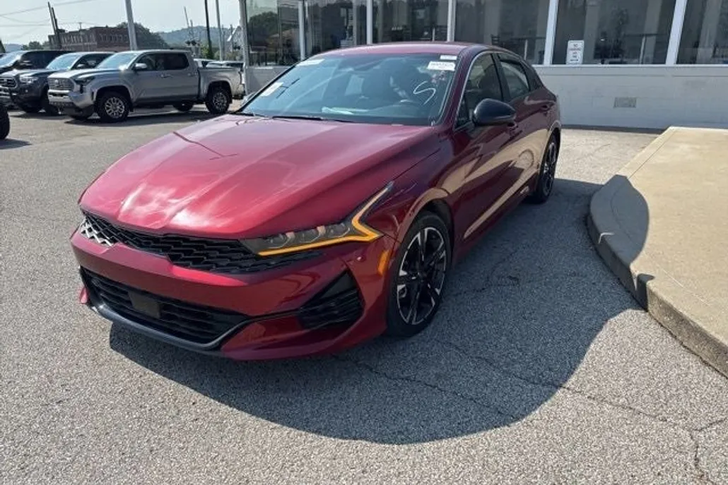 2023 Kia K5 GT-Line photo 1