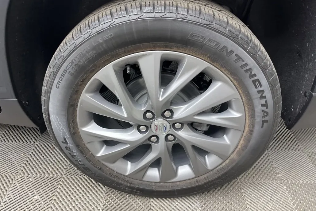 2026 Buick Enclave Preferred photo 1