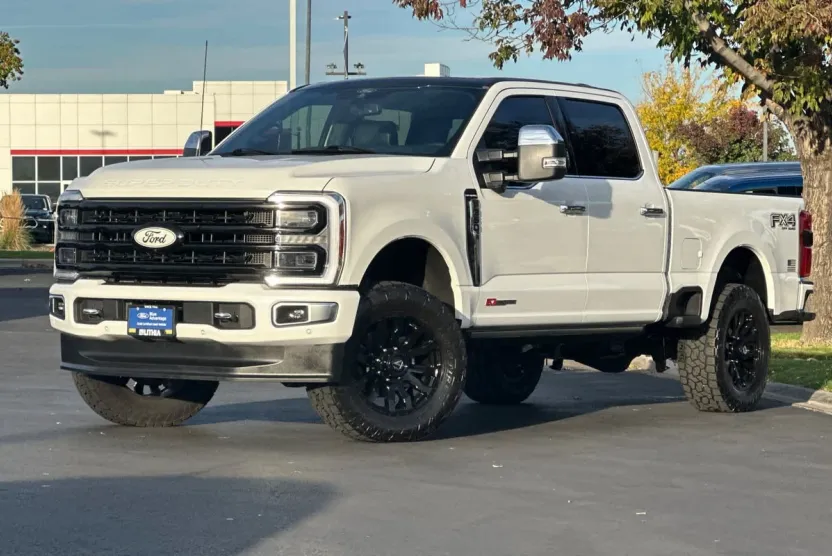 2024 Ford F-350 photo 1