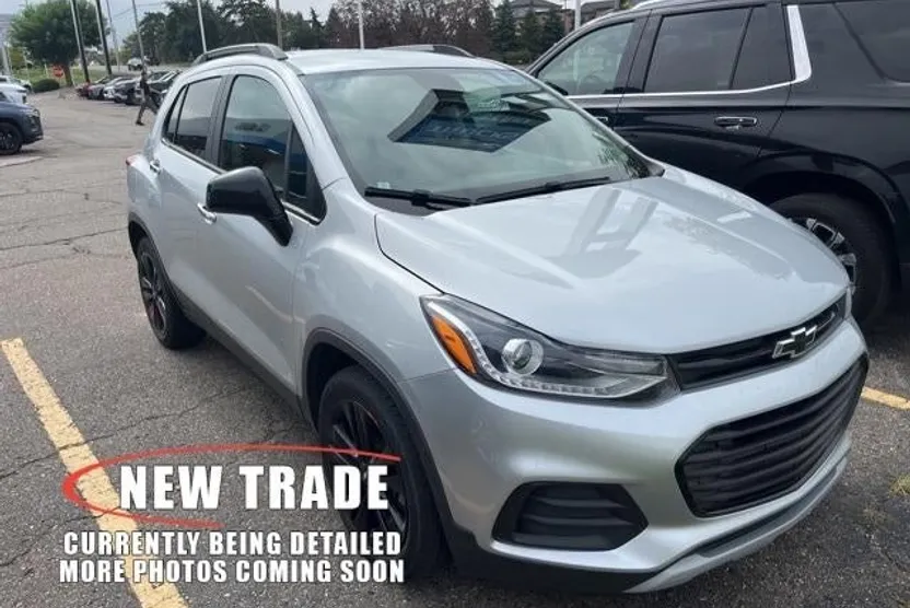 2020 Chevrolet Trax LT photo 1
