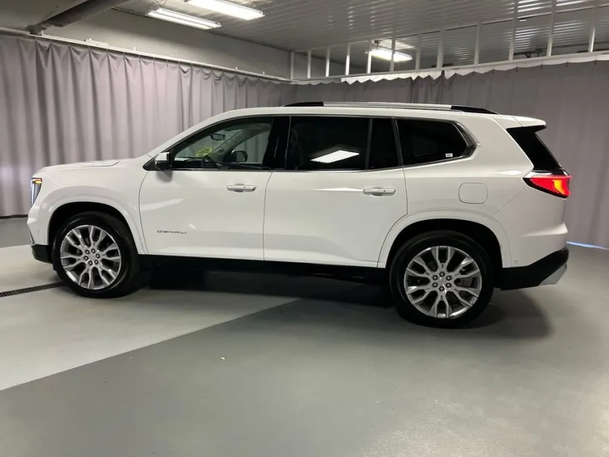 2025 Gmc Acadia Denali photo 1