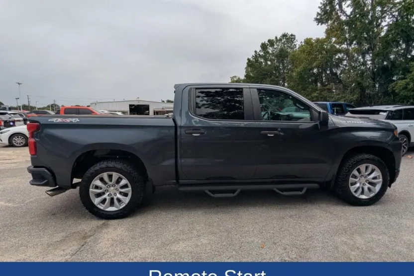 2020 Chevrolet Silverado 1500 Custom photo 1