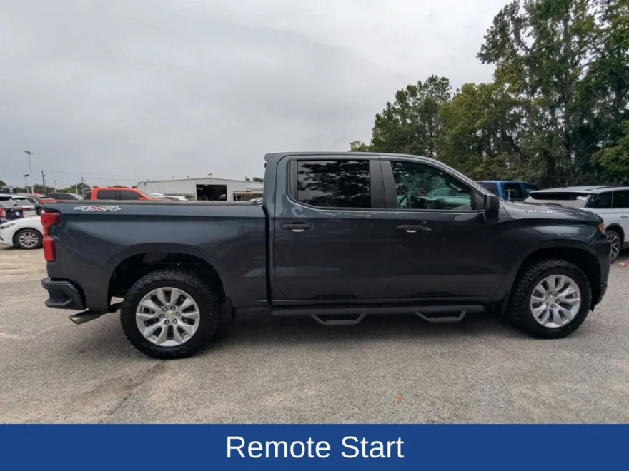 2020 Chevrolet Silverado 1500 Custom photo 1
