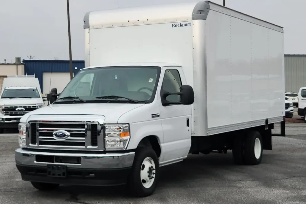 2025 Ford E-350 photo 1