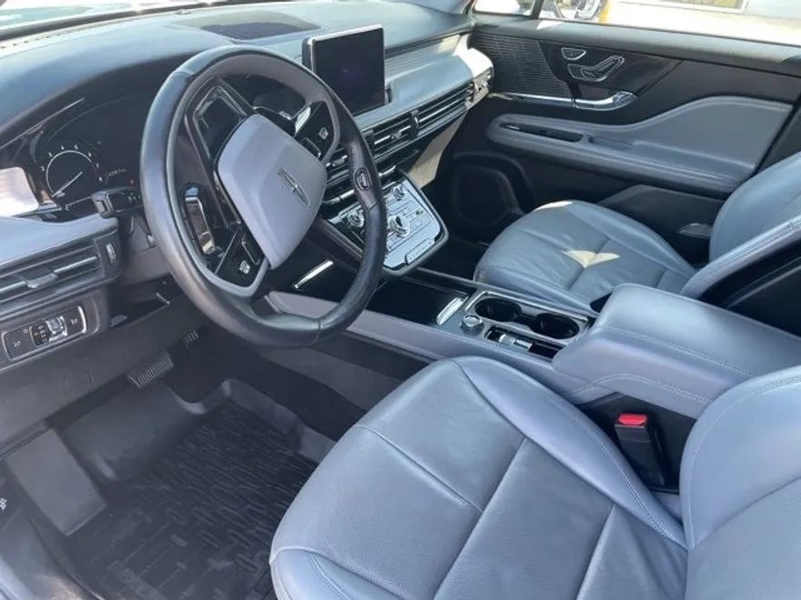 2022 Lincoln Corsair Standard photo 1