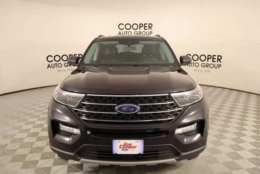 2021 Ford Explorer XLT photo 1