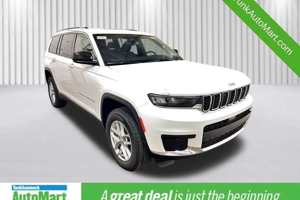 2025 Jeep Grand Cherokee Laredo photo 1