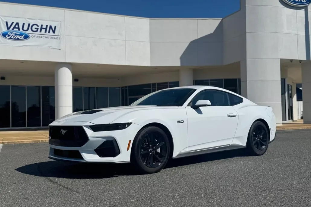 2025 Ford Mustang GT photo 1