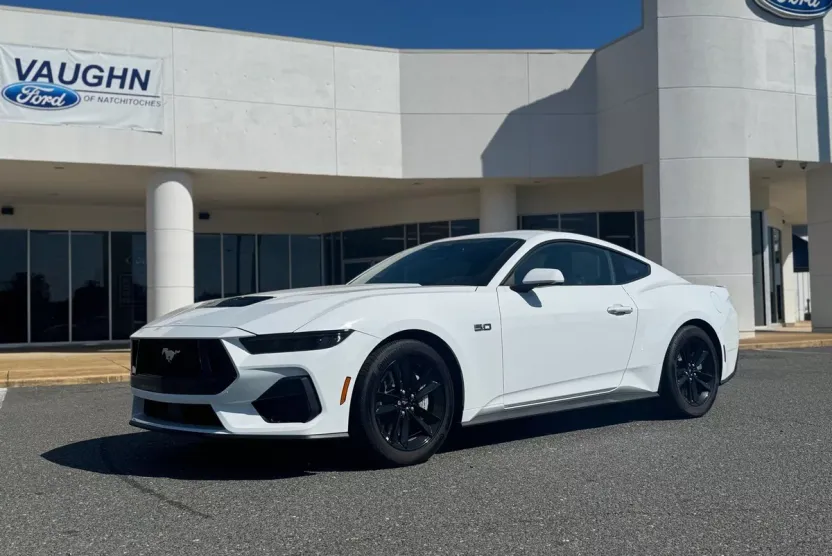 2025 Ford Mustang GT photo 1