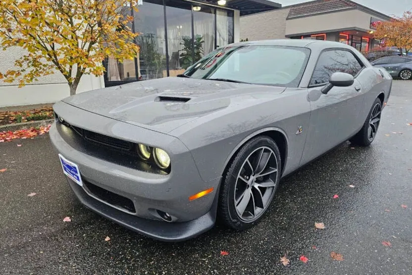 2017 Dodge Challenger R/T Scat Pack photo 1
