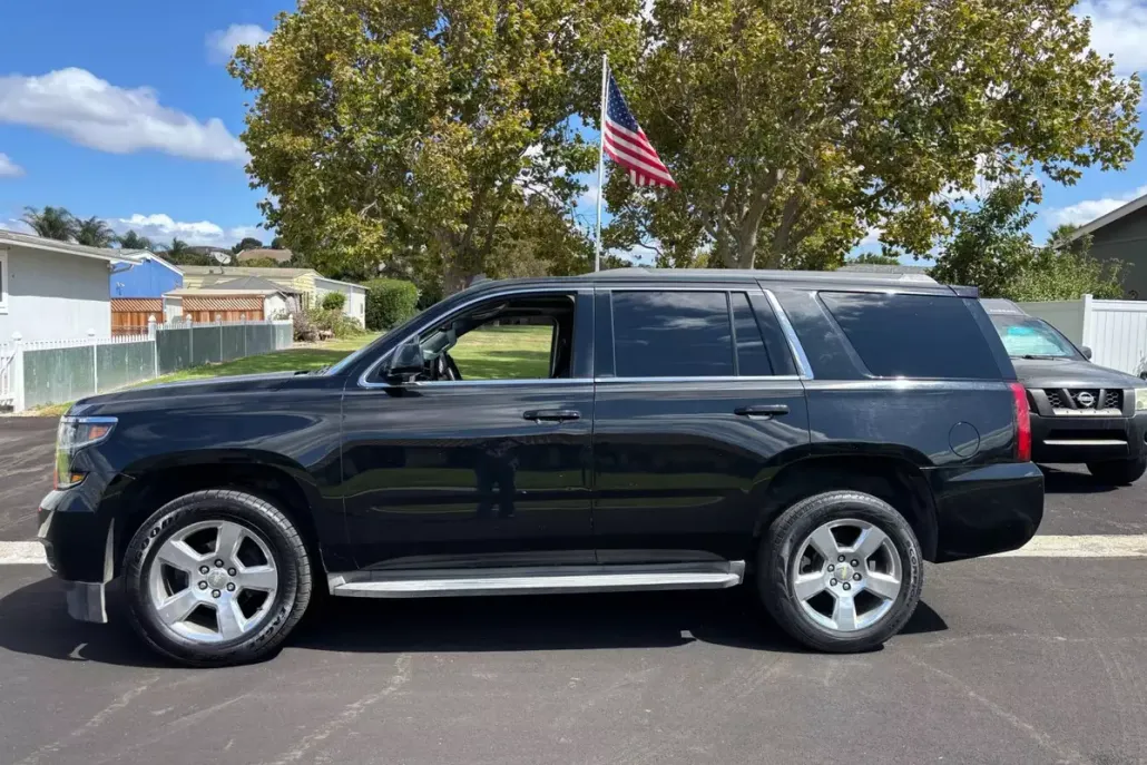 2015 Chevrolet Tahoe LT photo 1