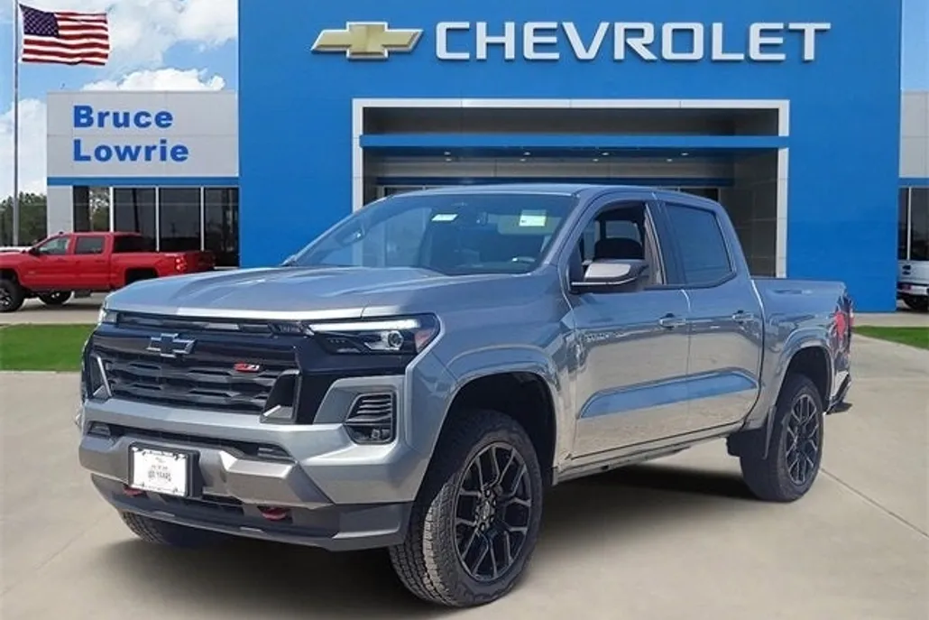 2025 Chevrolet Colorado Z71 photo 1