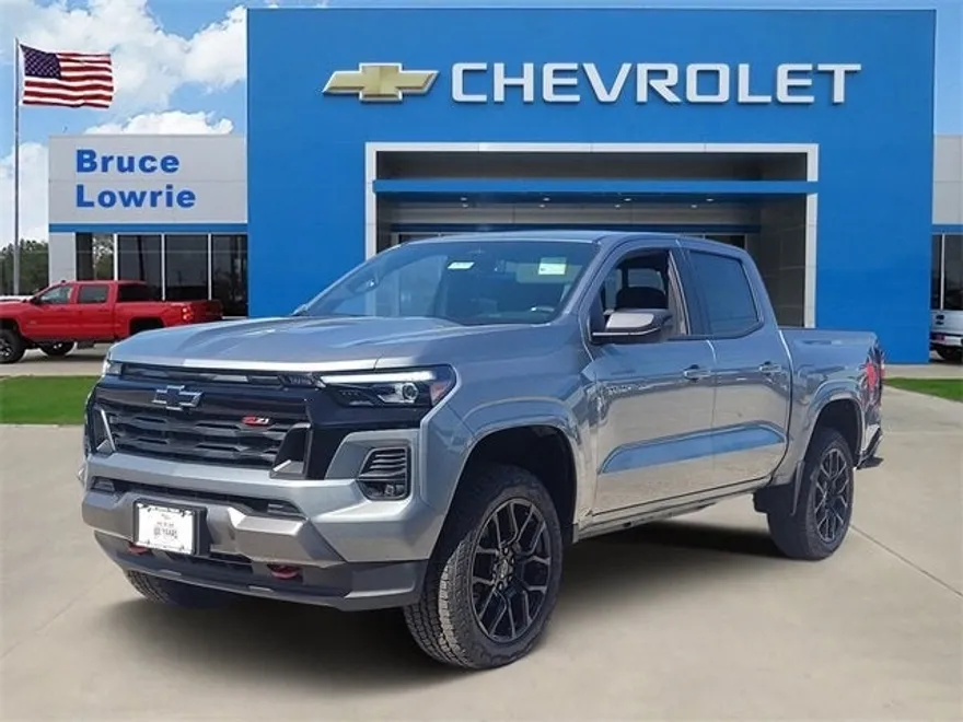 2025 Chevrolet Colorado Z71 photo 1