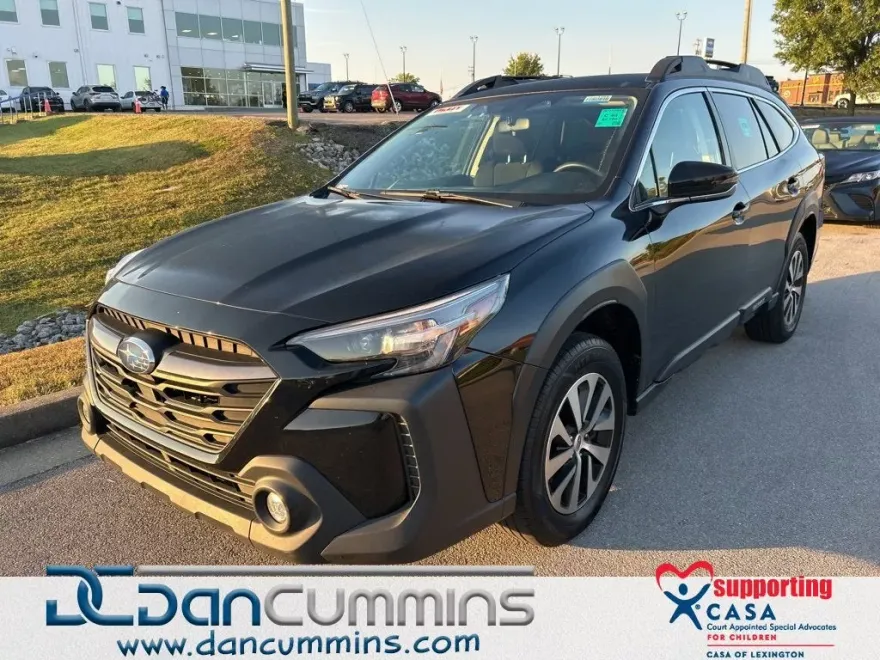 2023 Subaru Outback Premium photo 1