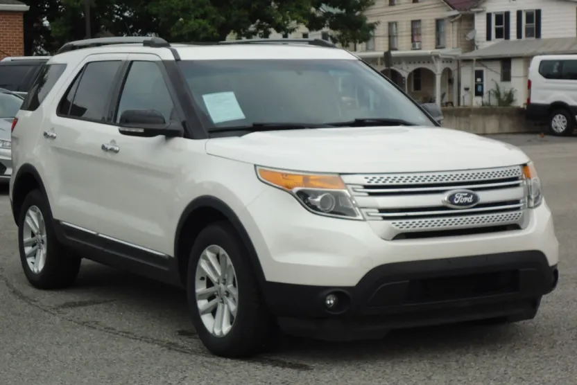 2014 Ford Explorer XLT photo 1