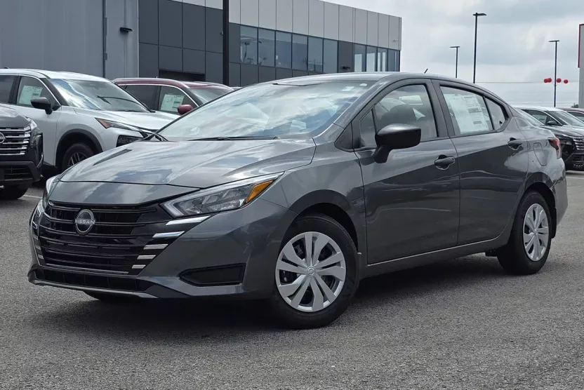2025 Nissan Versa S photo 1