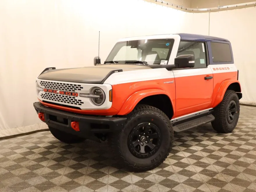2025 Ford Bronco First Edition photo 1