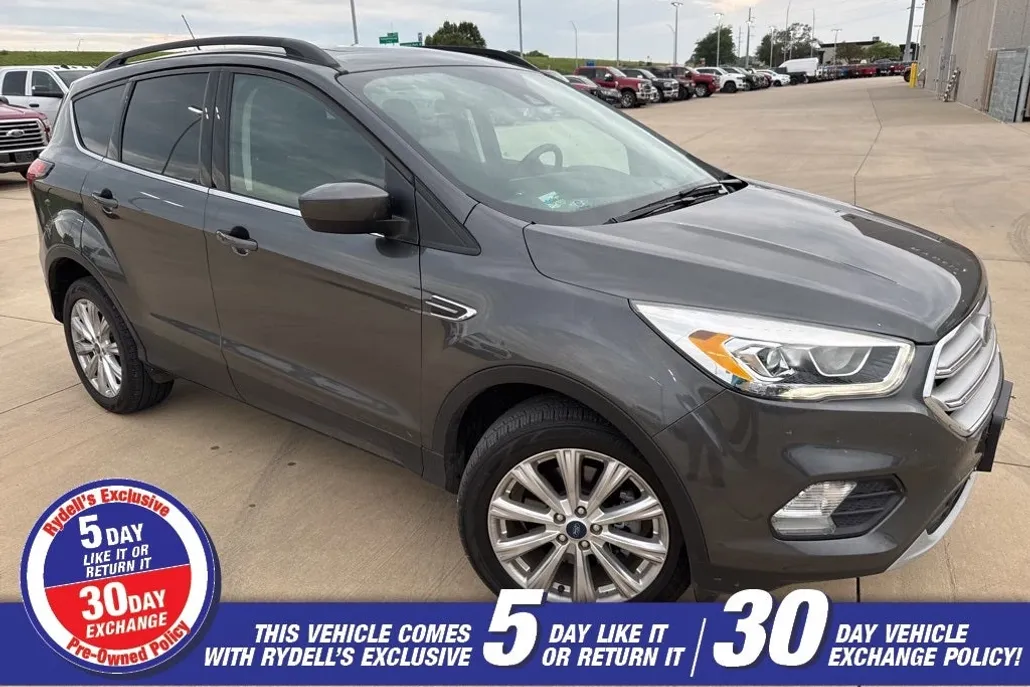 2019 Ford Escape SEL photo 1