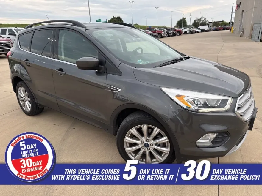 2019 Ford Escape SEL photo 1