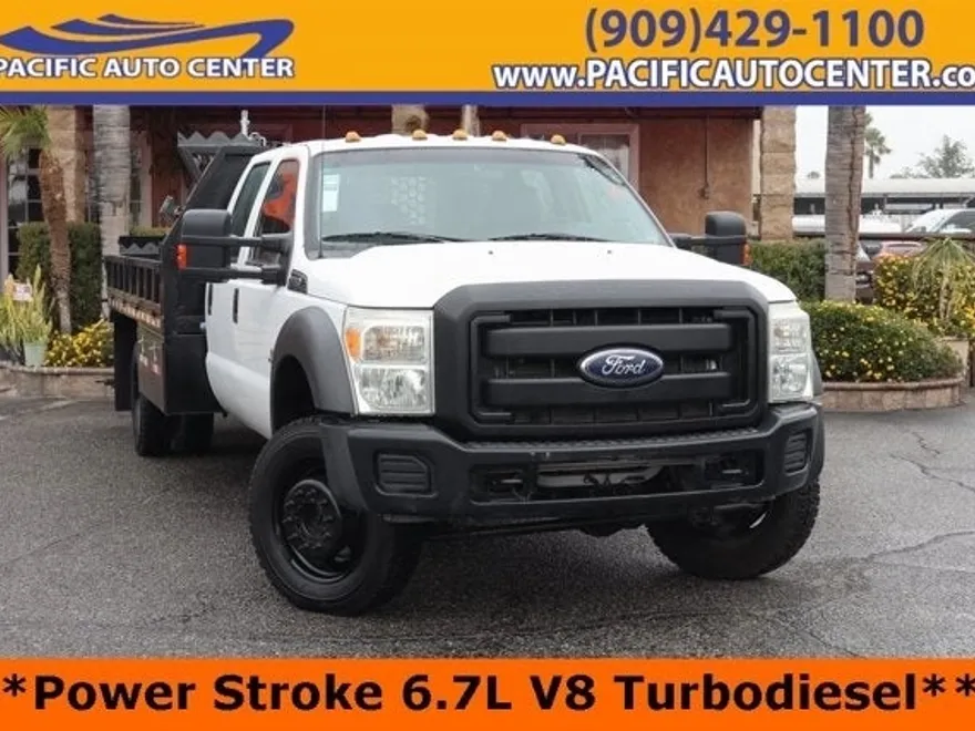 2011 Ford F-550 photo 1