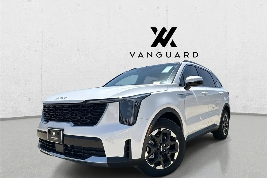 2025 Kia Sorento S photo 1