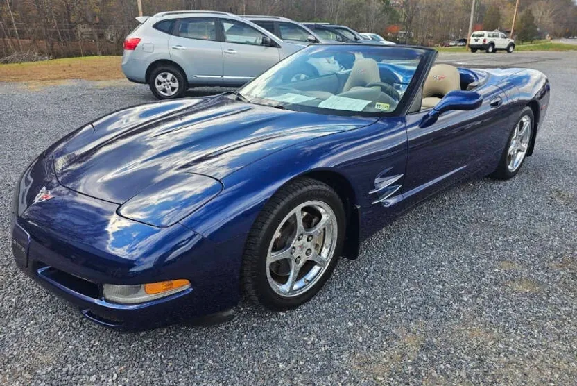 2004 Chevrolet Corvette photo 1