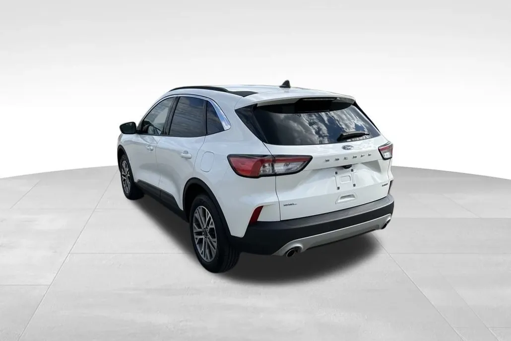 2022 Ford Escape SEL photo 1