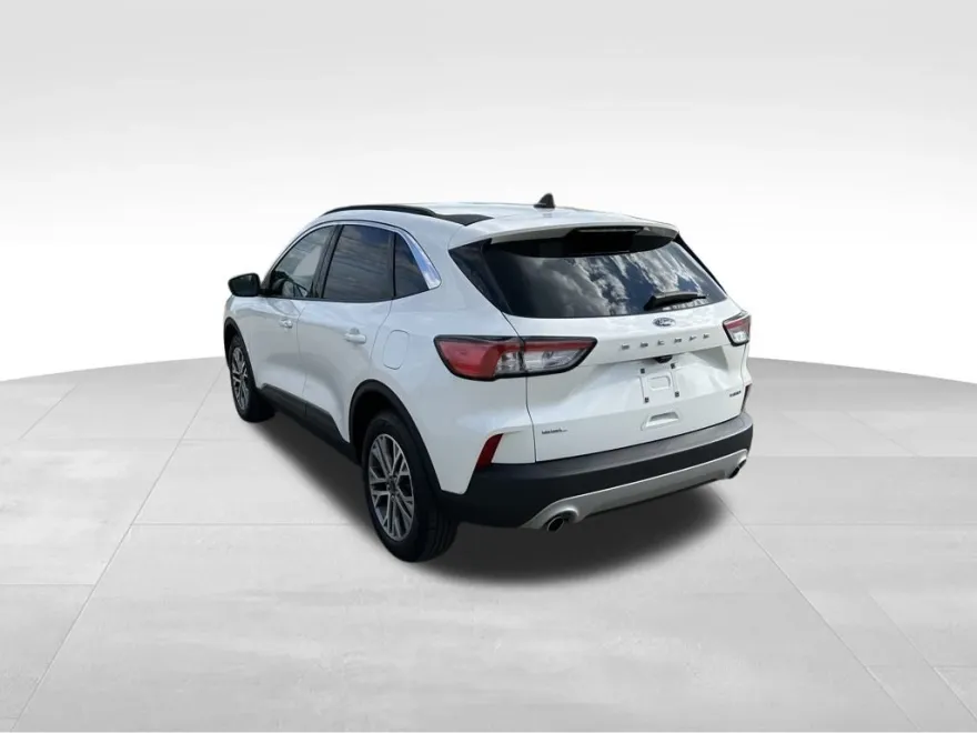 2022 Ford Escape SEL photo 1