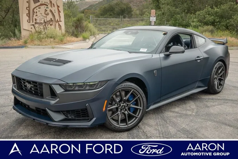 2024 Ford Mustang Dark Horse Deluxe photo 1
