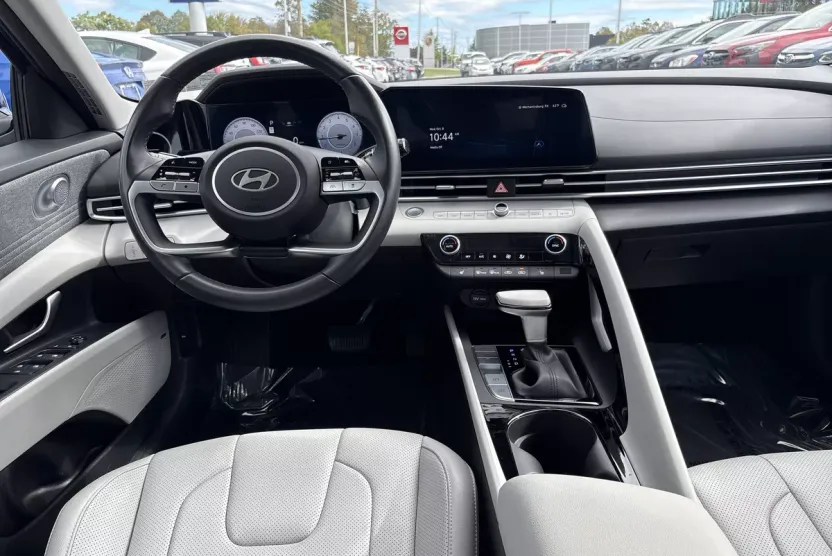 2024 Hyundai Elantra Limited photo 1