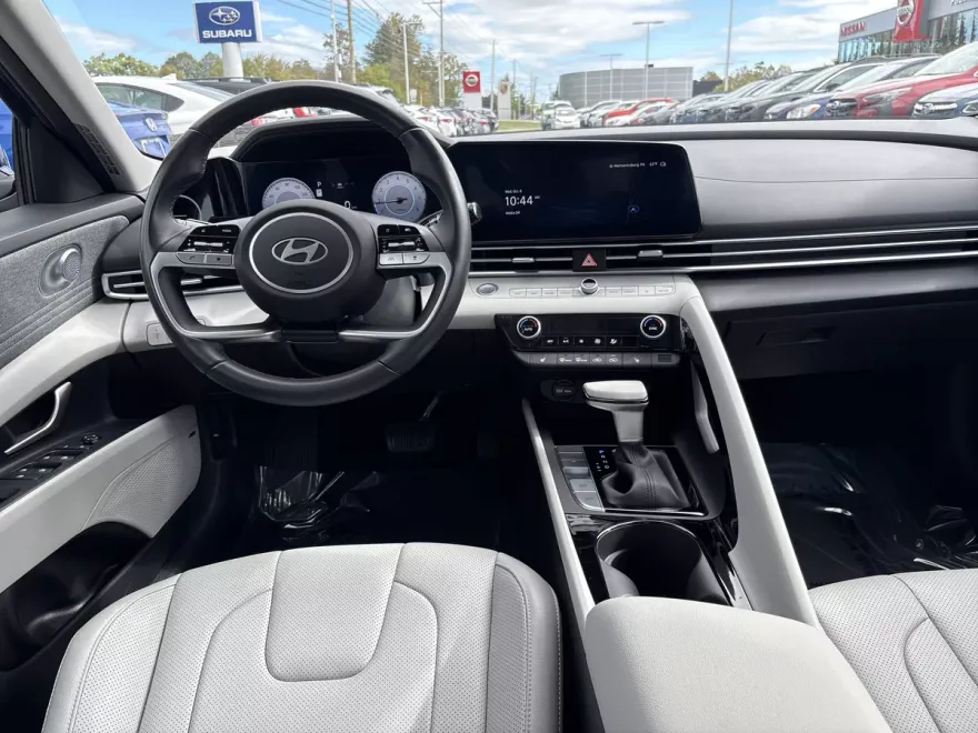 2024 Hyundai Elantra Limited photo 1