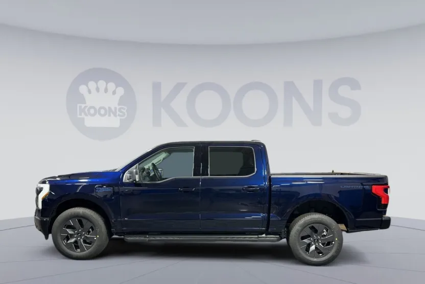 2025 Ford F-150 Lightning photo 1