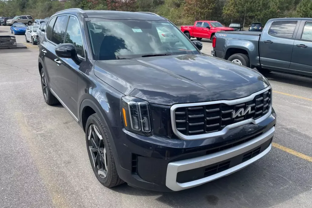 2025 Kia Telluride S photo 1