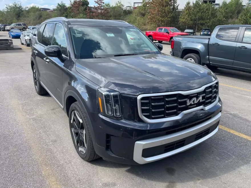 2025 Kia Telluride S photo 1