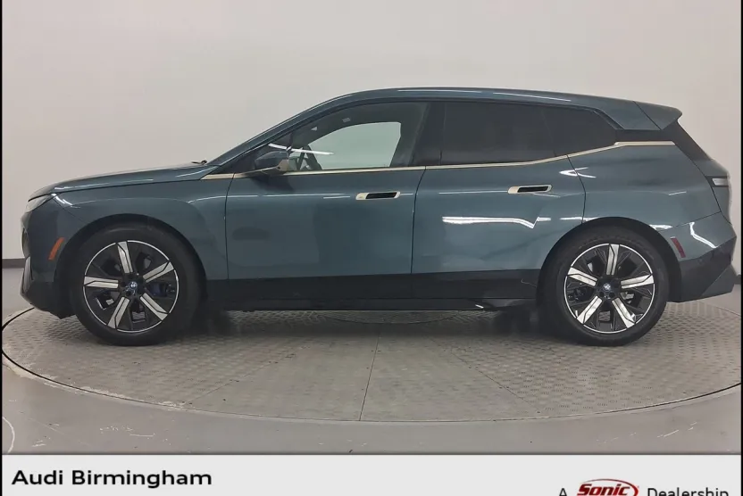 2025 Bmw iX photo 1