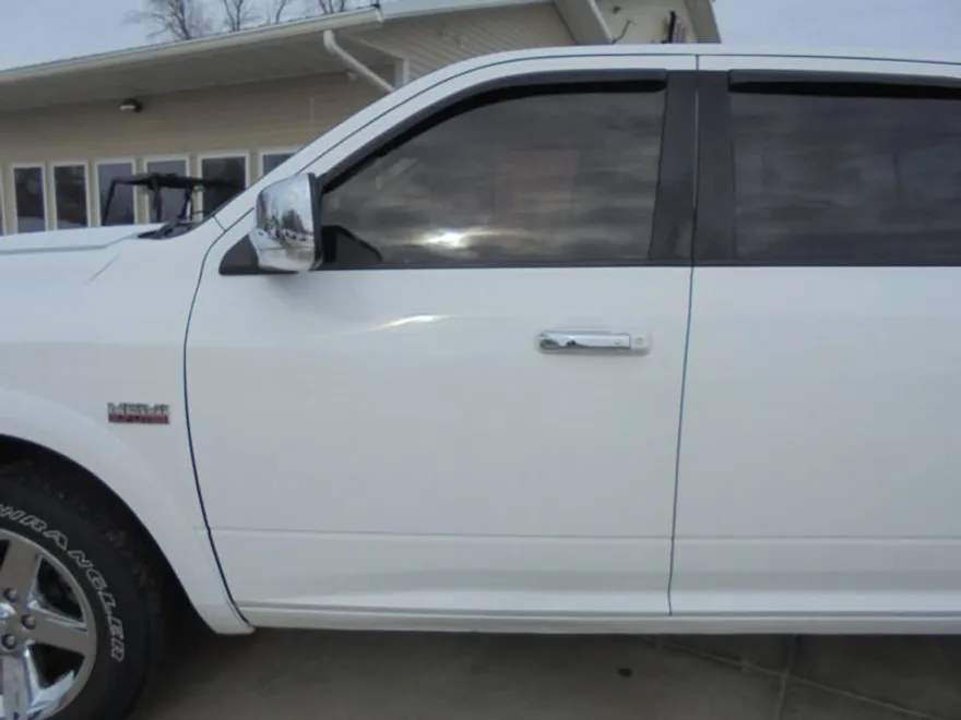 2015 Ram 1500 Laramie photo 1