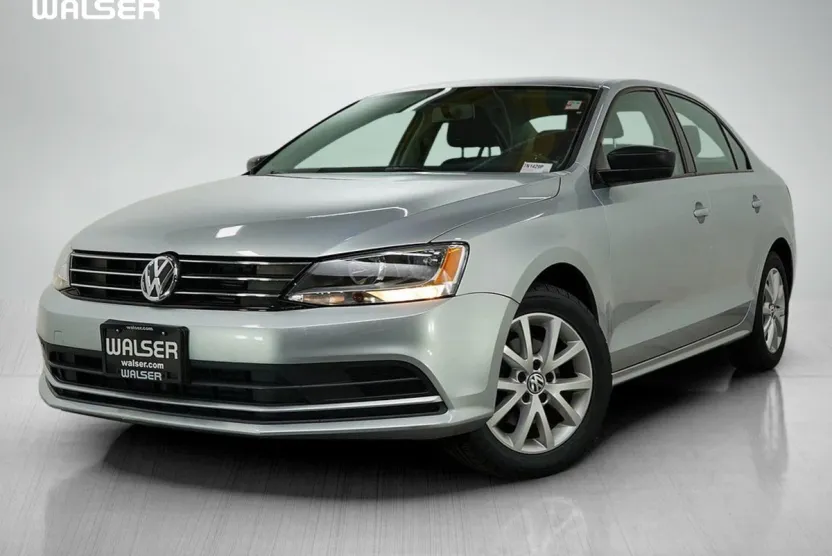 2015 Volkswagen Jetta 1.8T SE photo 1