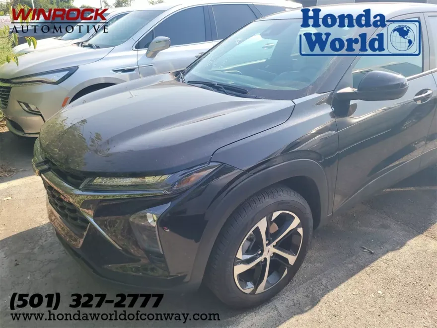 2025 Chevrolet Trax photo 1