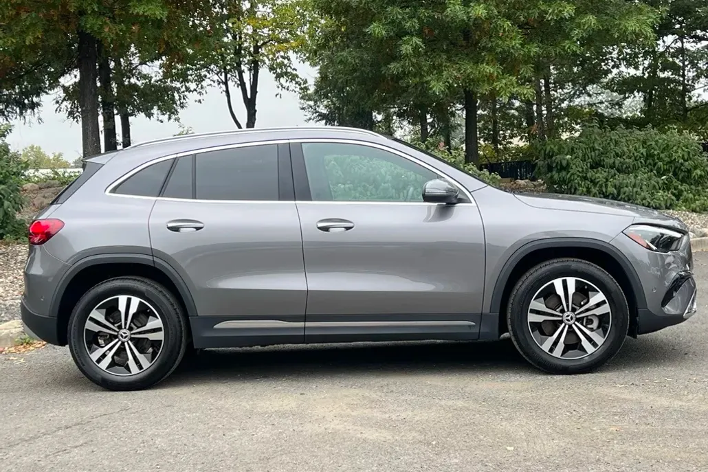2025 Mercedes Benz GLA 250 4MATIC photo 1