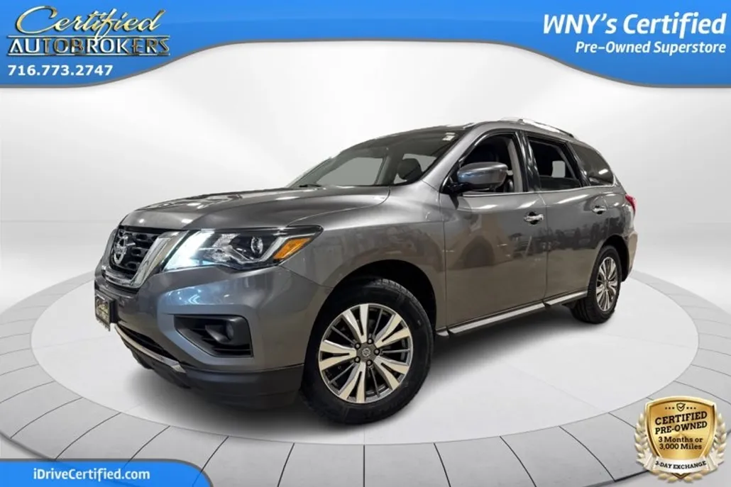 2020 Nissan Pathfinder SL photo 1