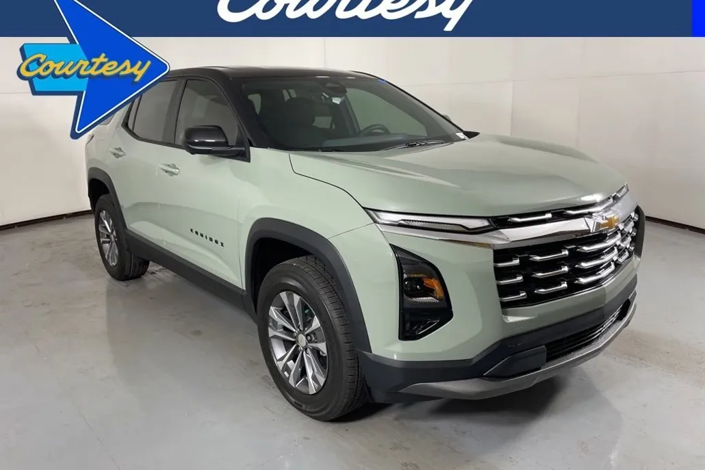 2026 Chevrolet Equinox LT photo 1