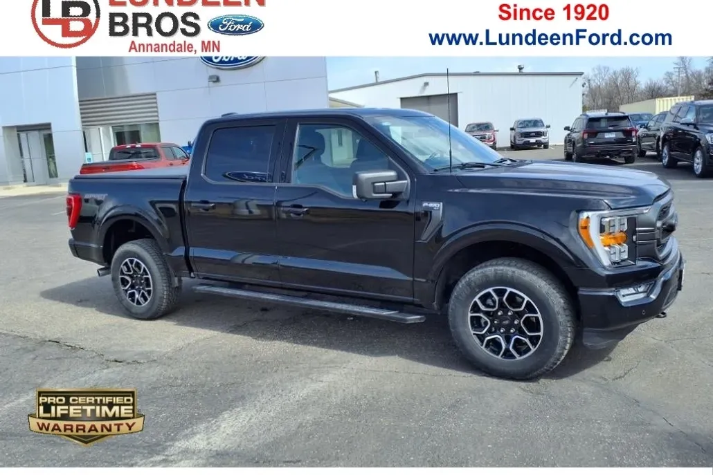 2023 Ford F-150 XLT photo 1