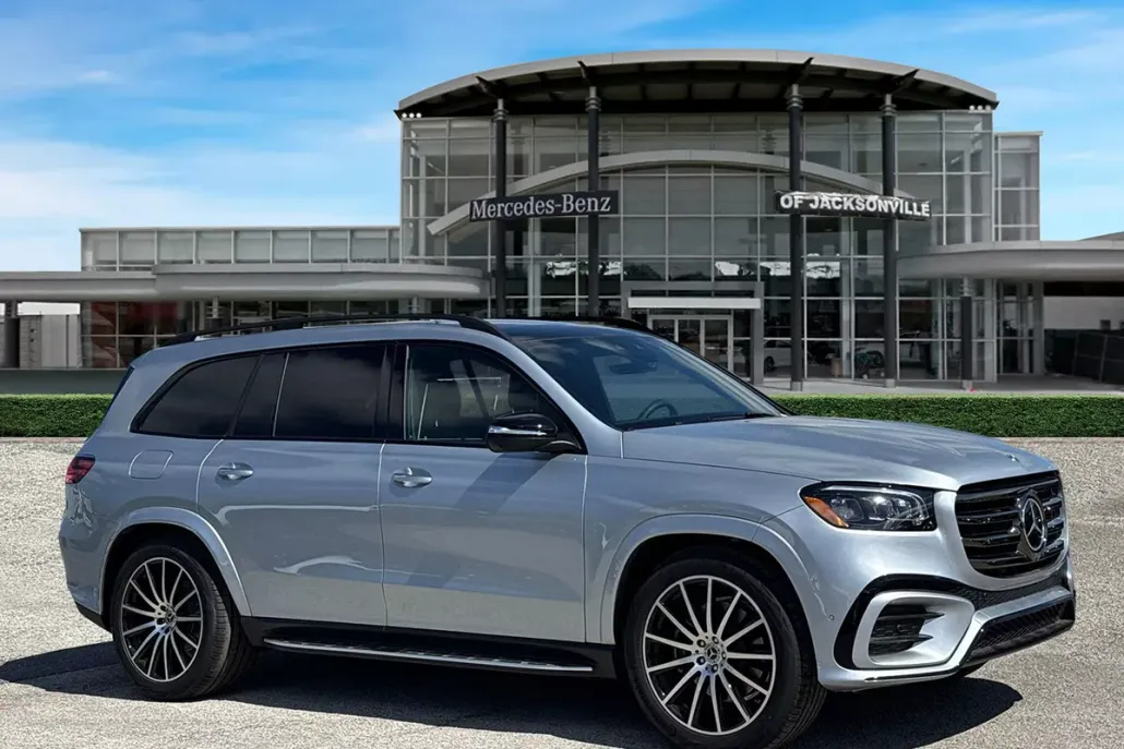 2025 Mercedes Benz GLS 450 4MATIC photo 1
